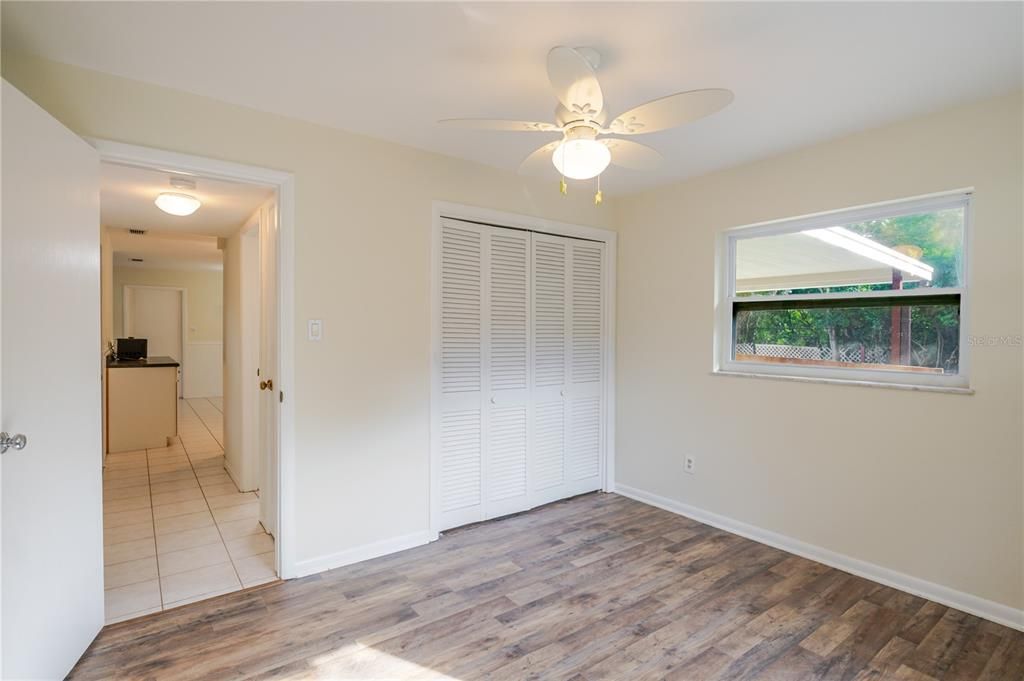 For Sale: $375,000 (2 beds, 2 baths, 1184 Square Feet)