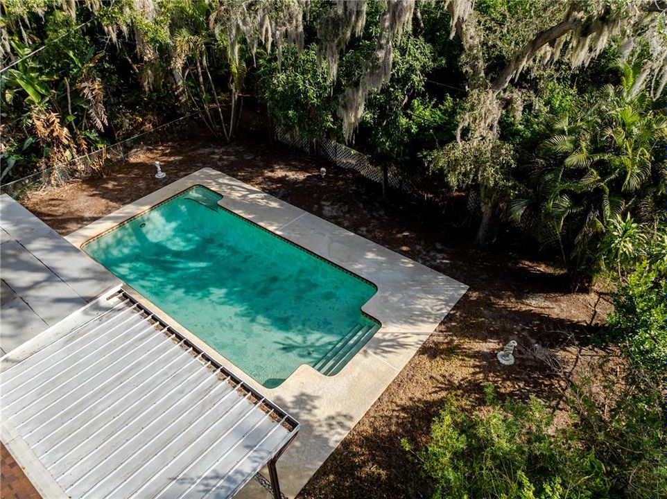 For Sale: $375,000 (2 beds, 2 baths, 1184 Square Feet)