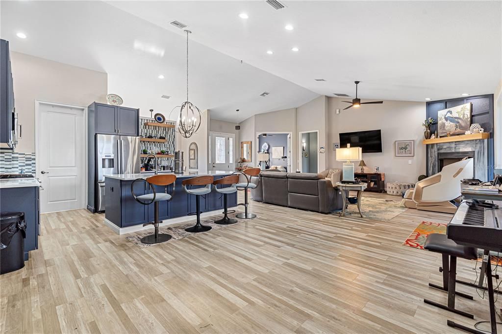 For Sale: $1,200,000 (3 beds, 3 baths, 2513 Square Feet)