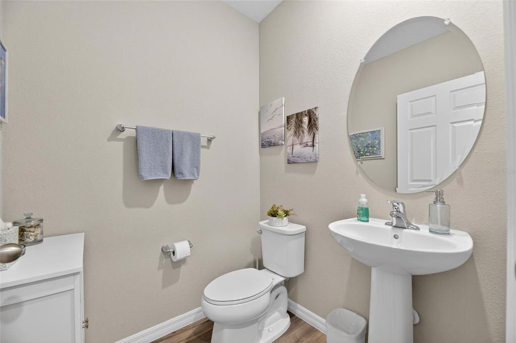 For Sale: $415,000 (4 beds, 2 baths, 2299 Square Feet)