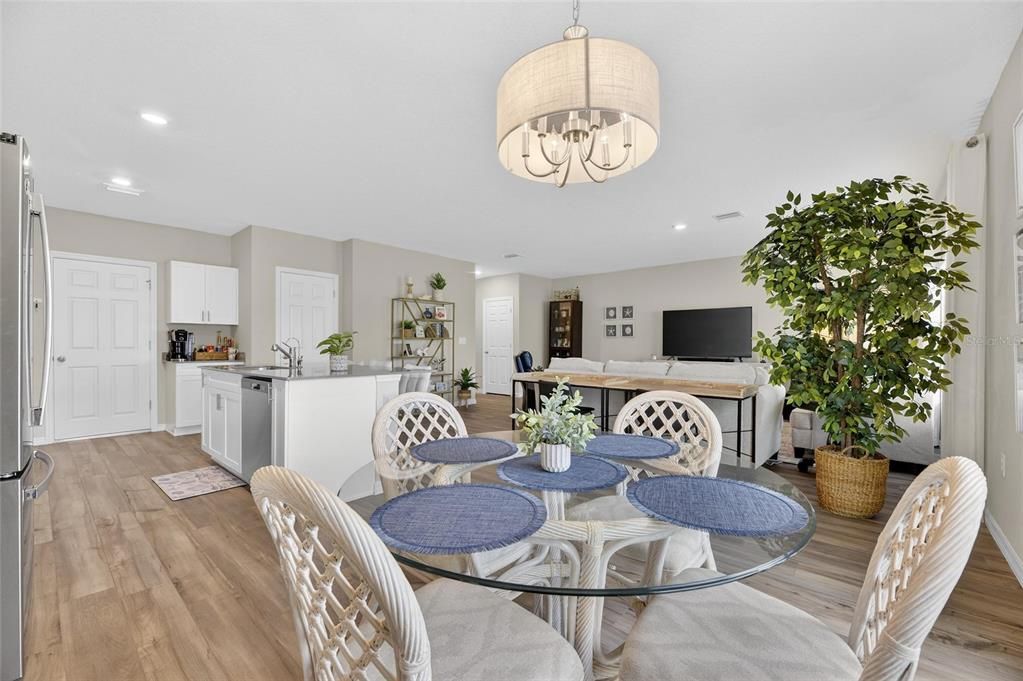 For Sale: $415,000 (4 beds, 2 baths, 2299 Square Feet)