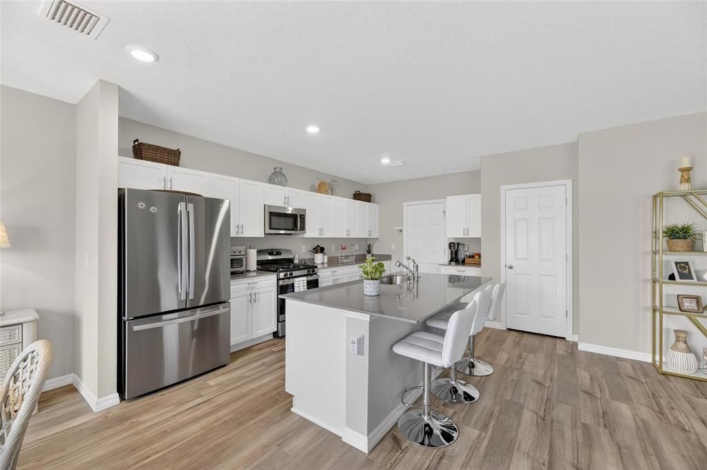 For Sale: $415,000 (4 beds, 2 baths, 2299 Square Feet)