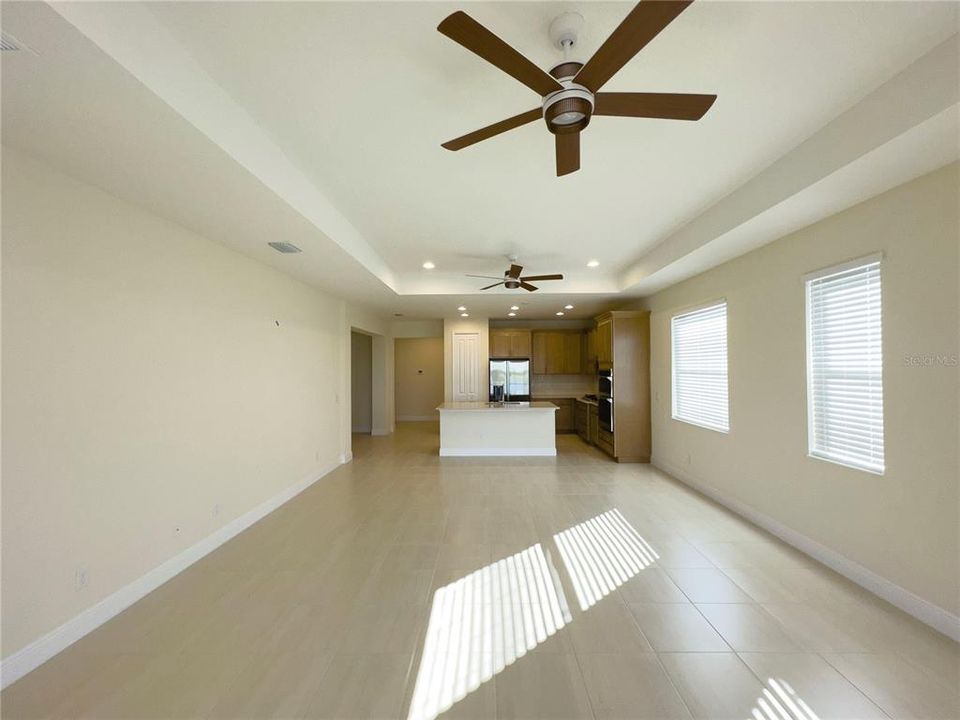 出租: $2,800 (2 贝兹, 2 浴室, 1625 平方英尺)