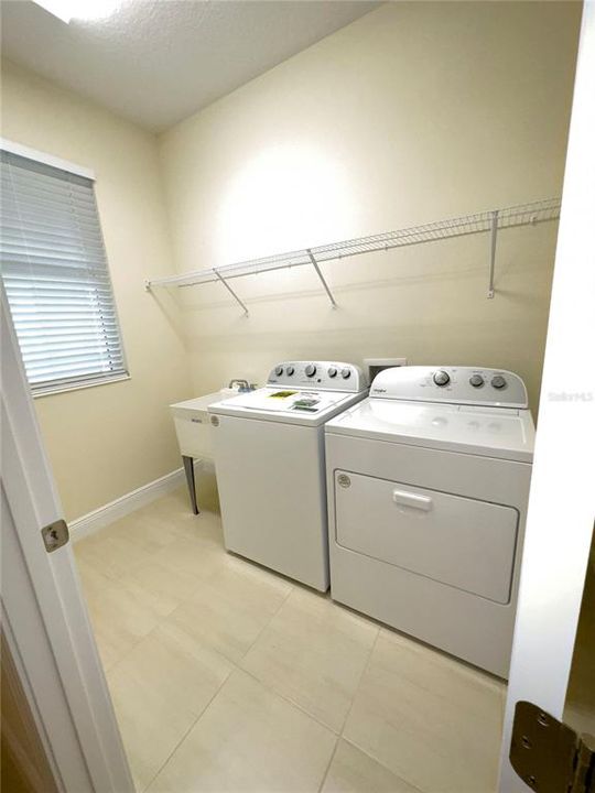 出租: $2,800 (2 贝兹, 2 浴室, 1625 平方英尺)