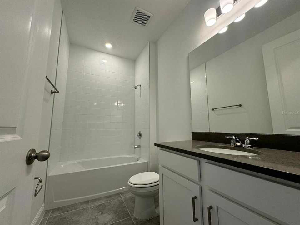 В аренду: $2,850 (4 спален, 2 ванн, 2240 Квадратных фут)