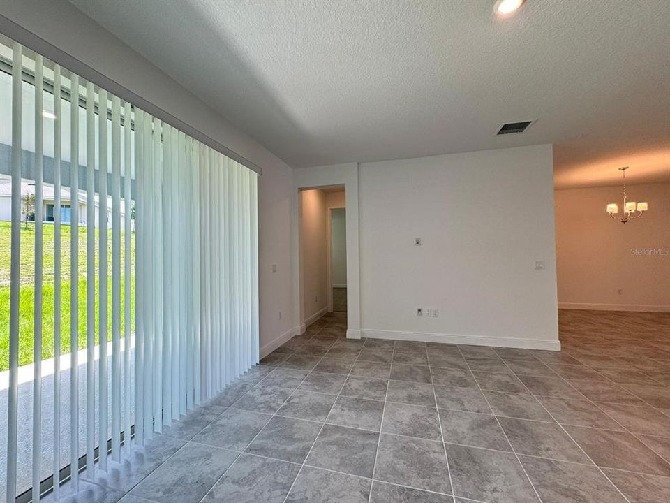 В аренду: $2,850 (4 спален, 2 ванн, 2240 Квадратных фут)