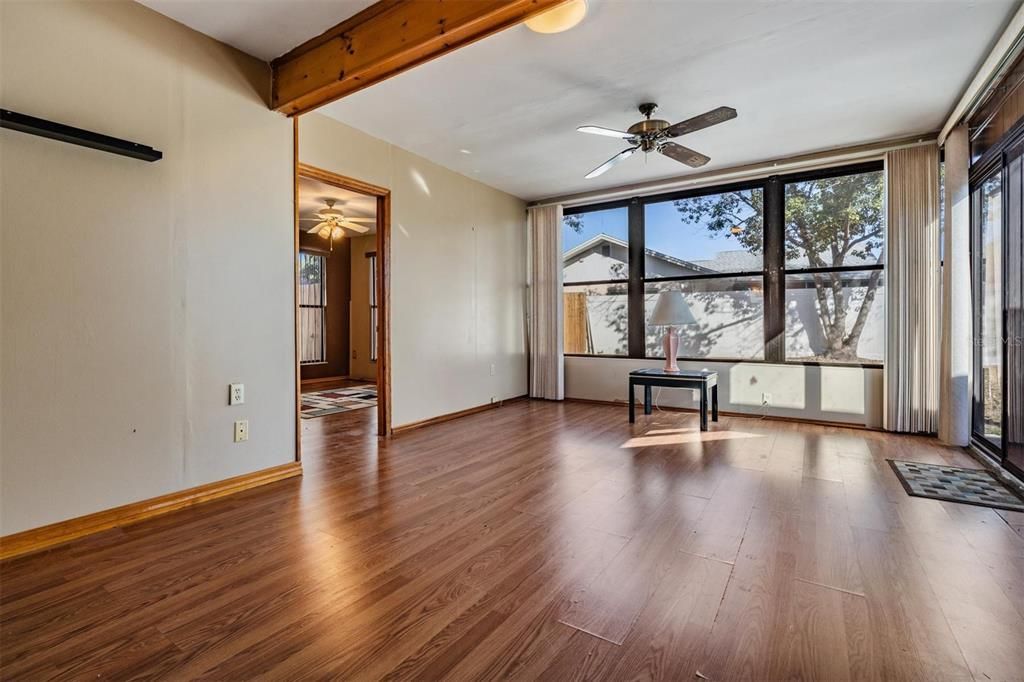 For Sale: $239,000 (2 beds, 2 baths, 1392 Square Feet)