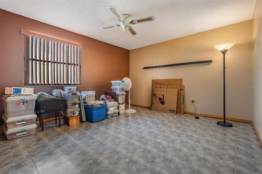 For Sale: $239,000 (2 beds, 2 baths, 1392 Square Feet)