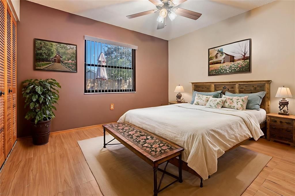 For Sale: $239,000 (2 beds, 2 baths, 1392 Square Feet)