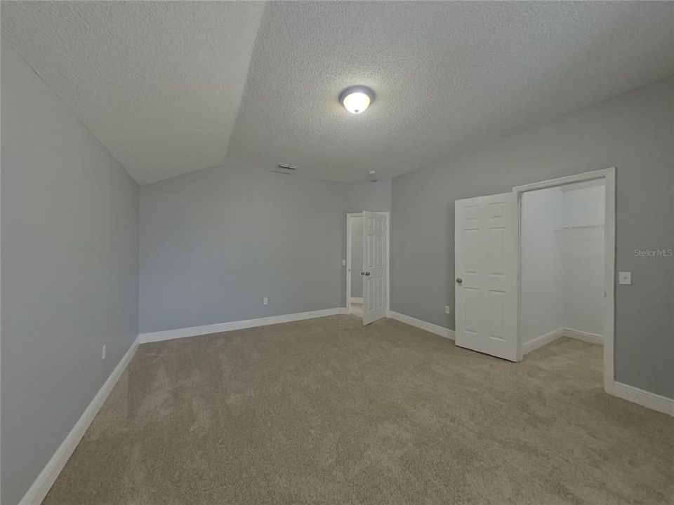 For Rent: $2,329 (4 beds, 2 baths, 1577 Square Feet)