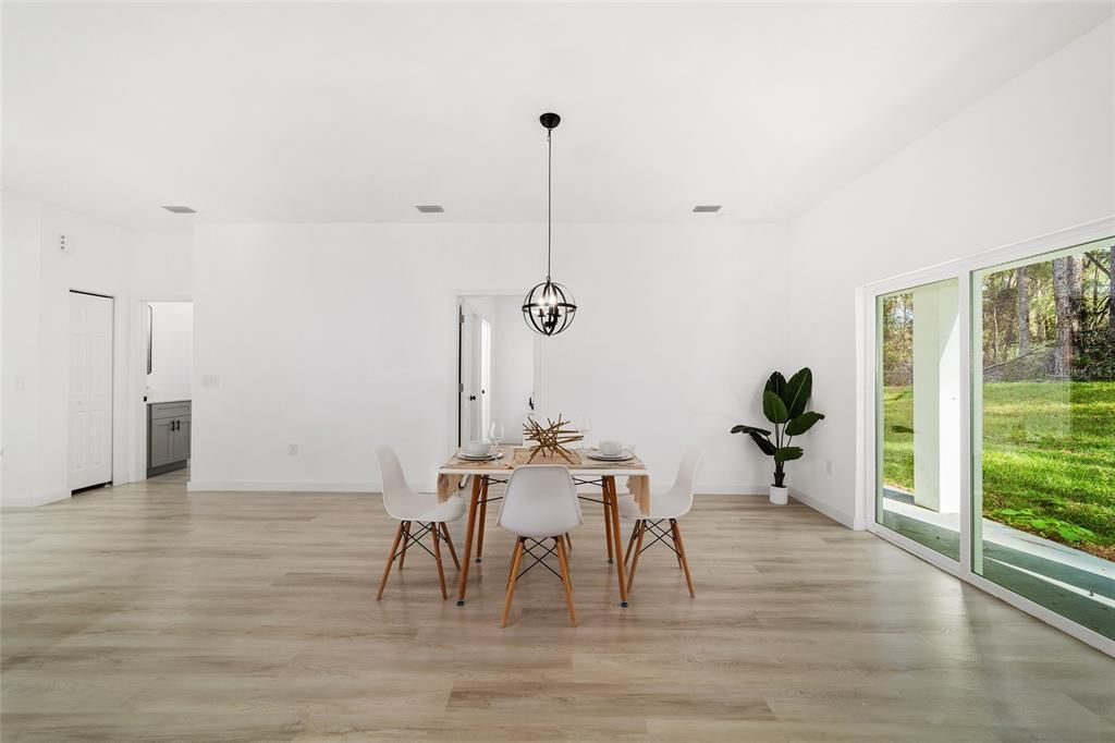 На продажу: $235,000 (2 спален, 2 ванн, 1226 Квадратных фут)