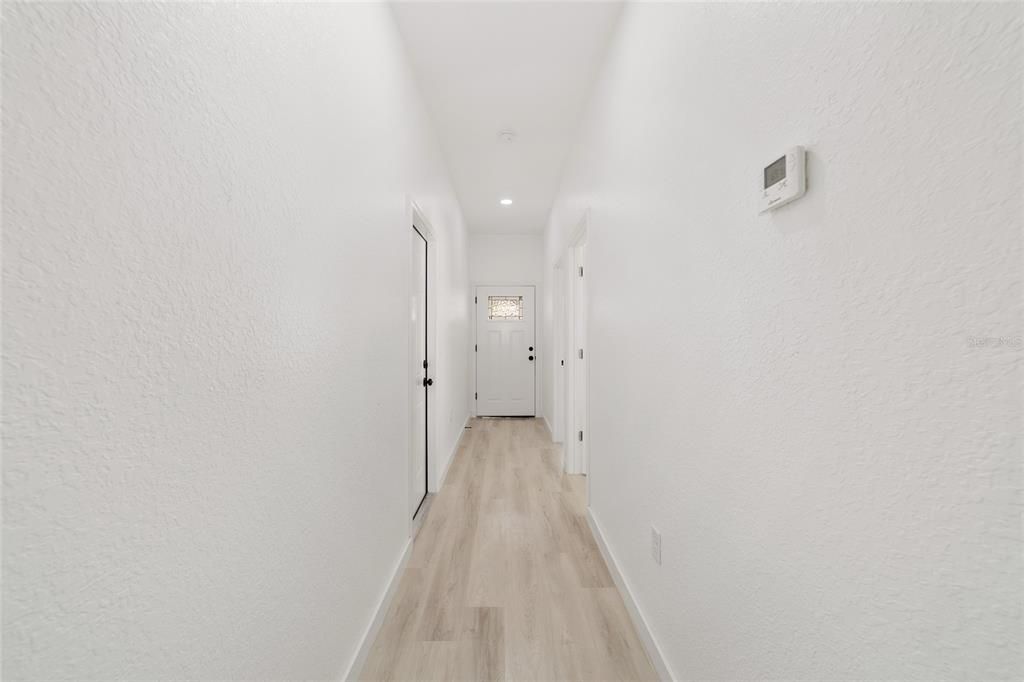 На продажу: $235,000 (2 спален, 2 ванн, 1226 Квадратных фут)