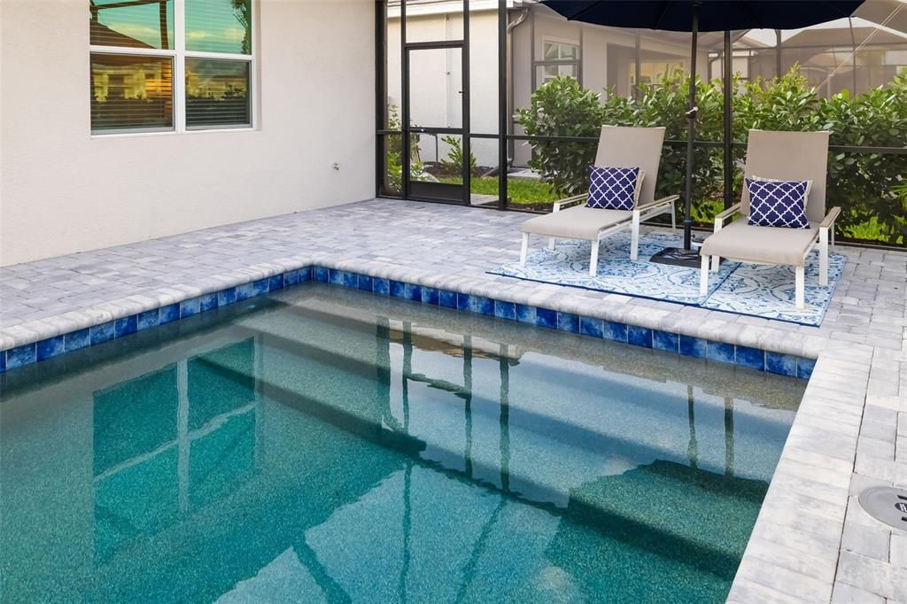 En Venta: $970,000 (3 camas, 3 baños, 2445 Pies cuadrados)