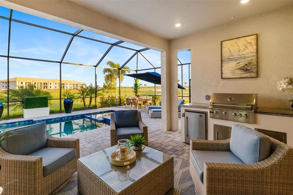 En Venta: $970,000 (3 camas, 3 baños, 2445 Pies cuadrados)