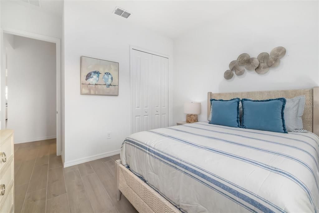 En Venta: $970,000 (3 camas, 3 baños, 2445 Pies cuadrados)