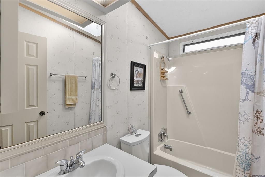 For Sale: $119,000 (2 beds, 2 baths, 1292 Square Feet)