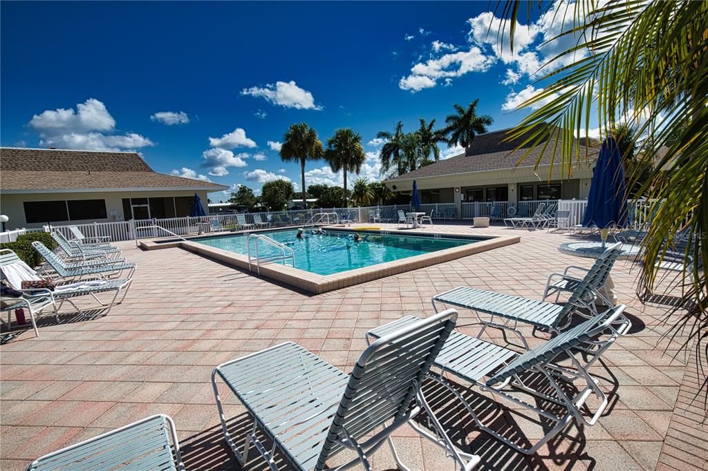 For Sale: $119,000 (2 beds, 2 baths, 1292 Square Feet)