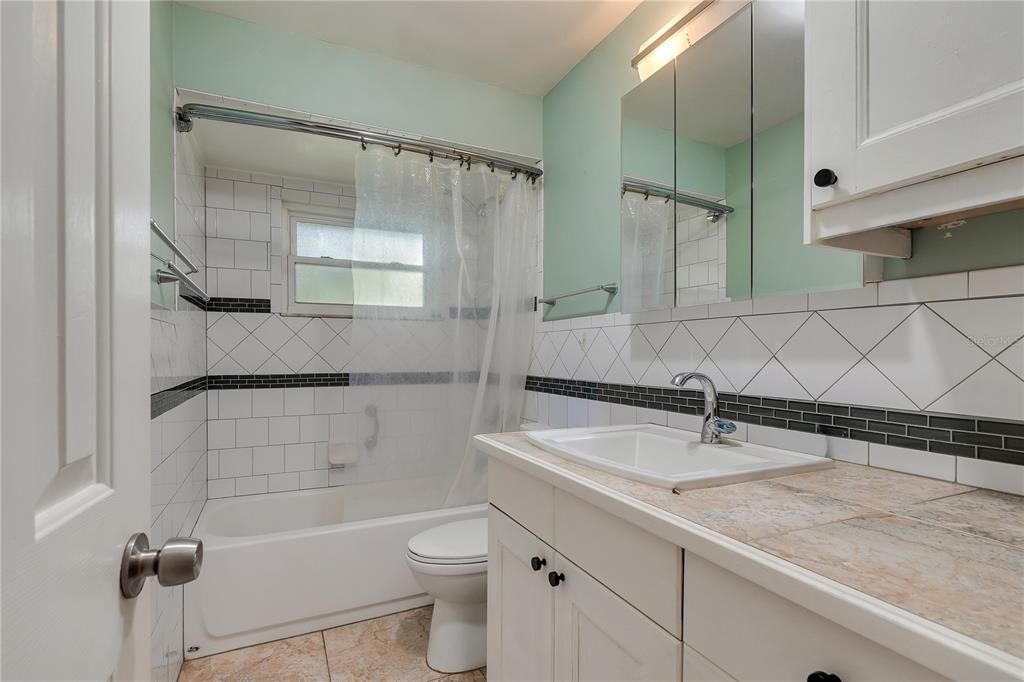 En Renta: $2,500 (3 camas, 2 baños, 1851 Pies cuadrados)