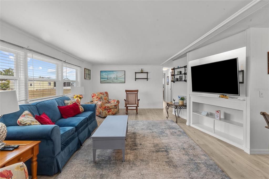 For Sale: $235,000 (2 beds, 2 baths, 1152 Square Feet)