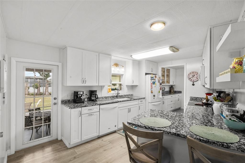 For Sale: $235,000 (2 beds, 2 baths, 1152 Square Feet)