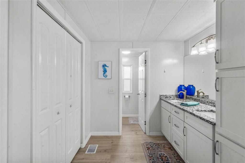 For Sale: $235,000 (2 beds, 2 baths, 1152 Square Feet)