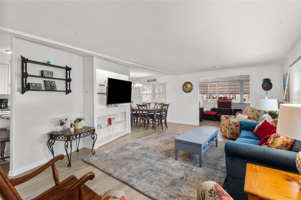 For Sale: $235,000 (2 beds, 2 baths, 1152 Square Feet)