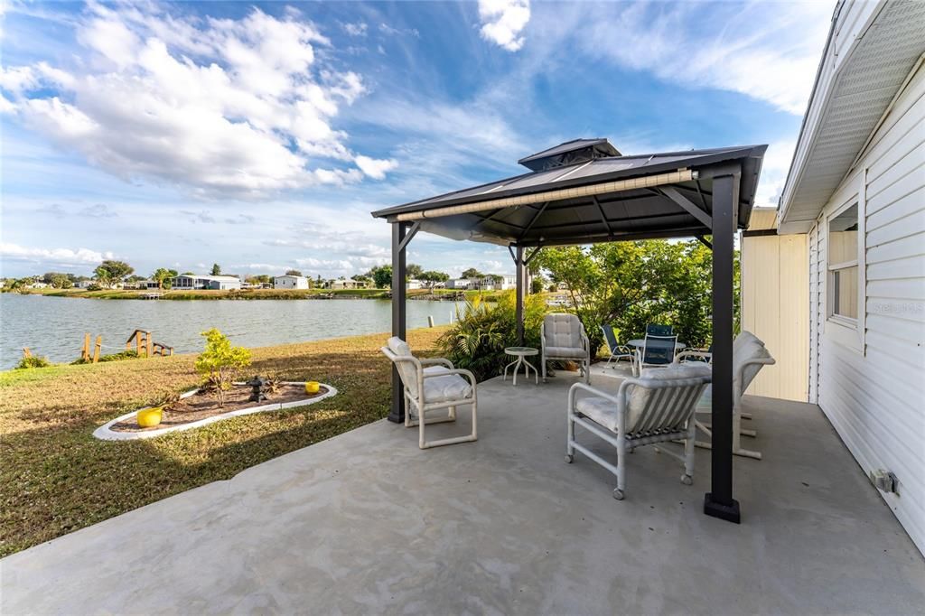 For Sale: $159,900 (2 beds, 2 baths, 1152 Square Feet)