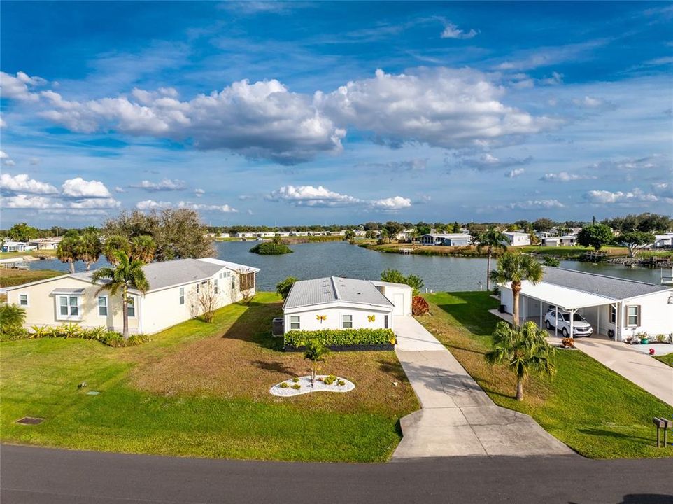 For Sale: $159,900 (2 beds, 2 baths, 1152 Square Feet)