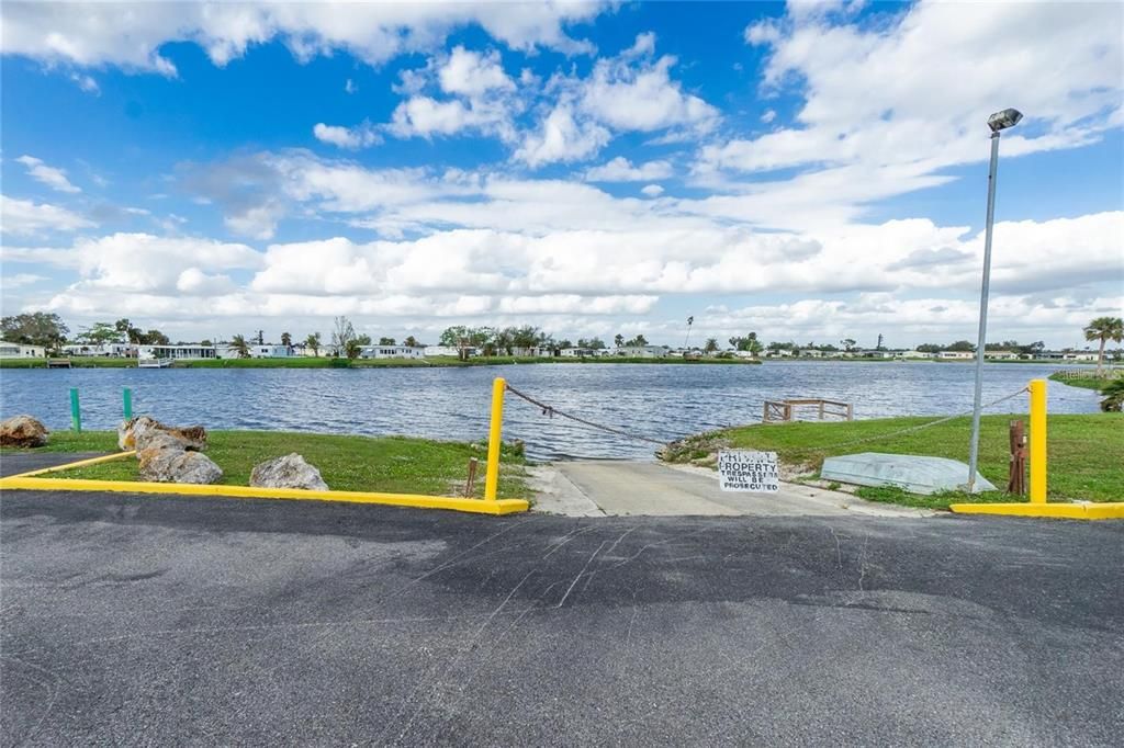 For Sale: $159,900 (2 beds, 2 baths, 1152 Square Feet)