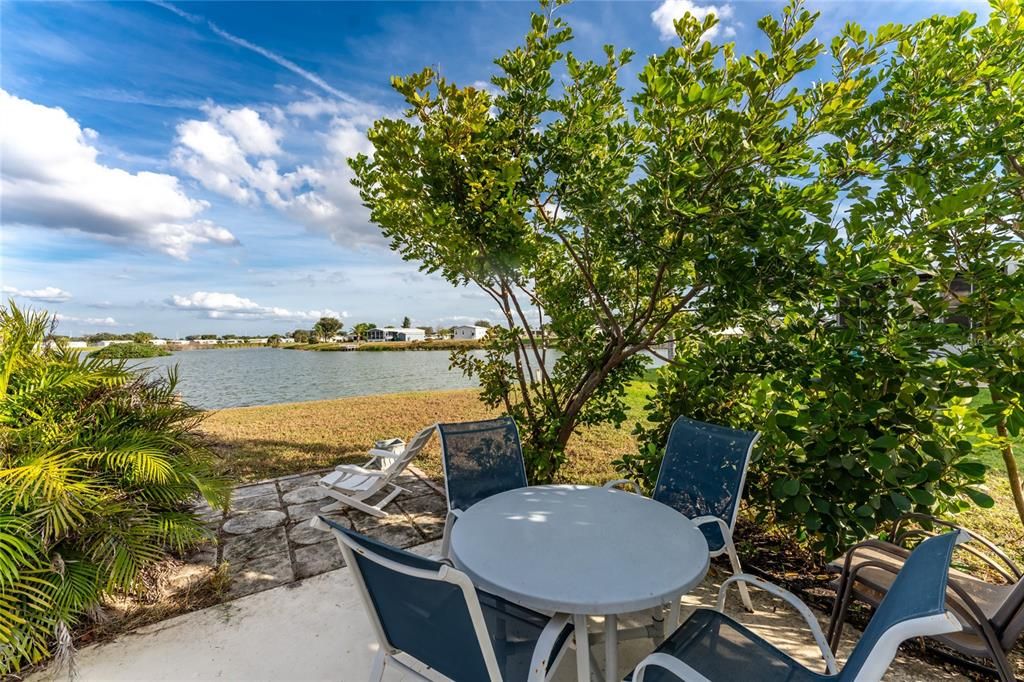 For Sale: $159,900 (2 beds, 2 baths, 1152 Square Feet)