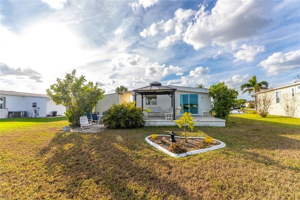 For Sale: $159,900 (2 beds, 2 baths, 1152 Square Feet)