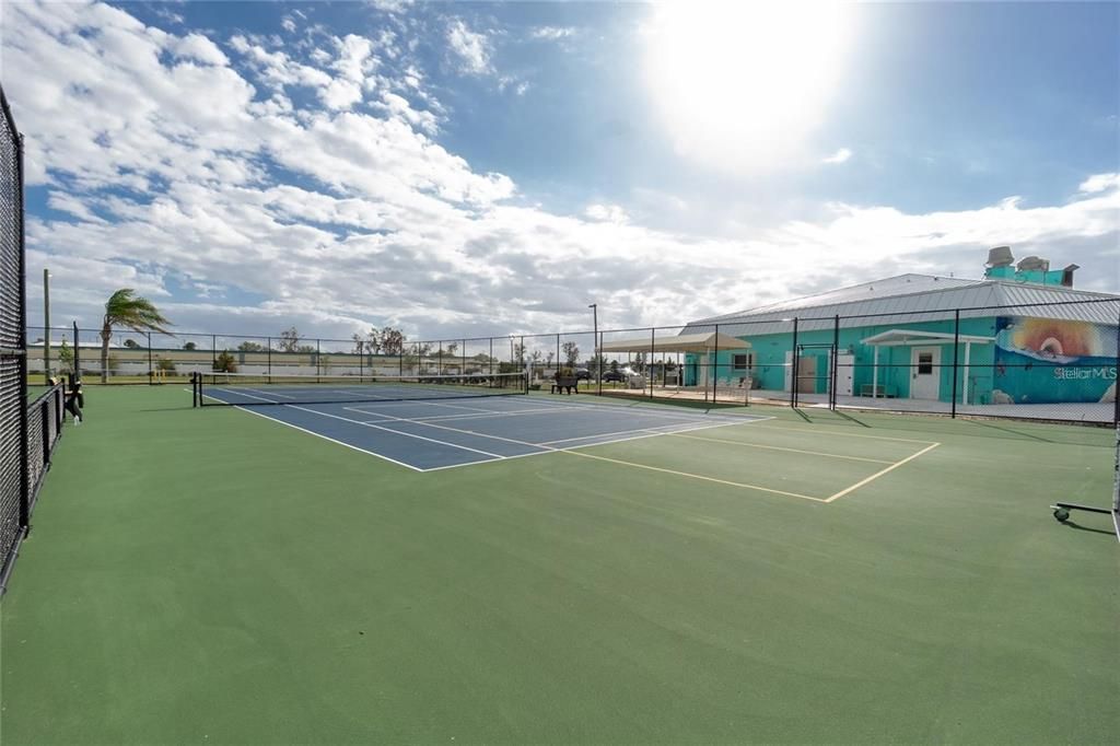 For Sale: $159,900 (2 beds, 2 baths, 1152 Square Feet)