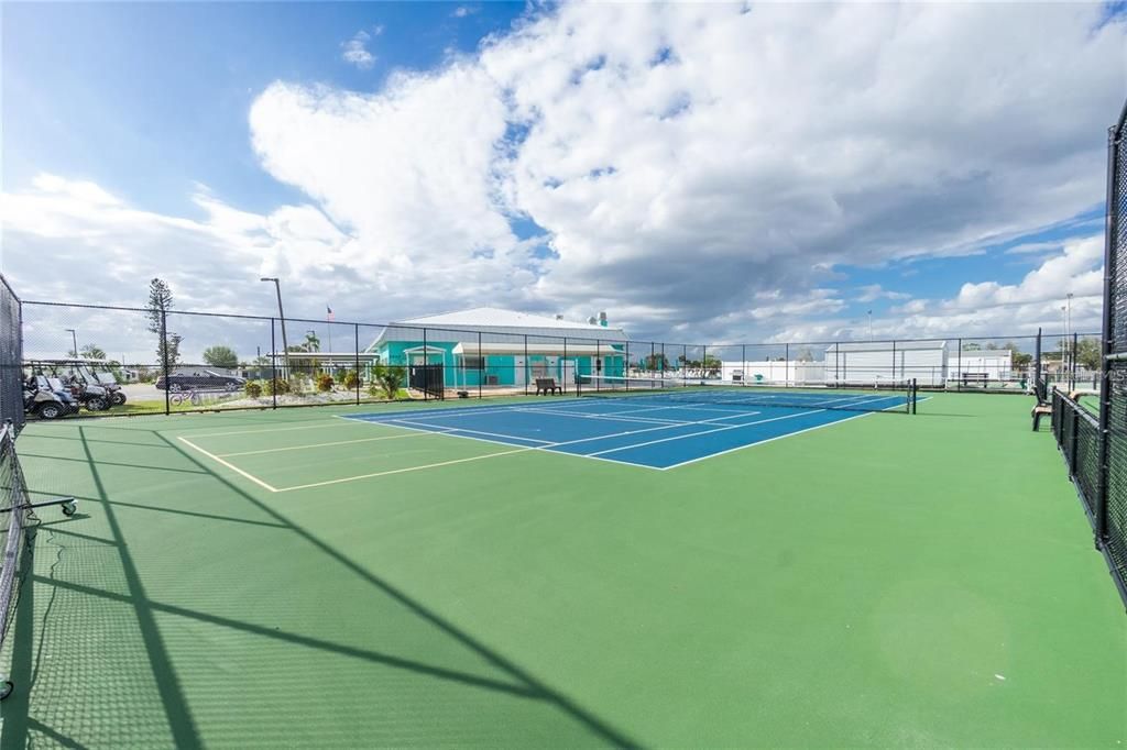 For Sale: $159,900 (2 beds, 2 baths, 1152 Square Feet)