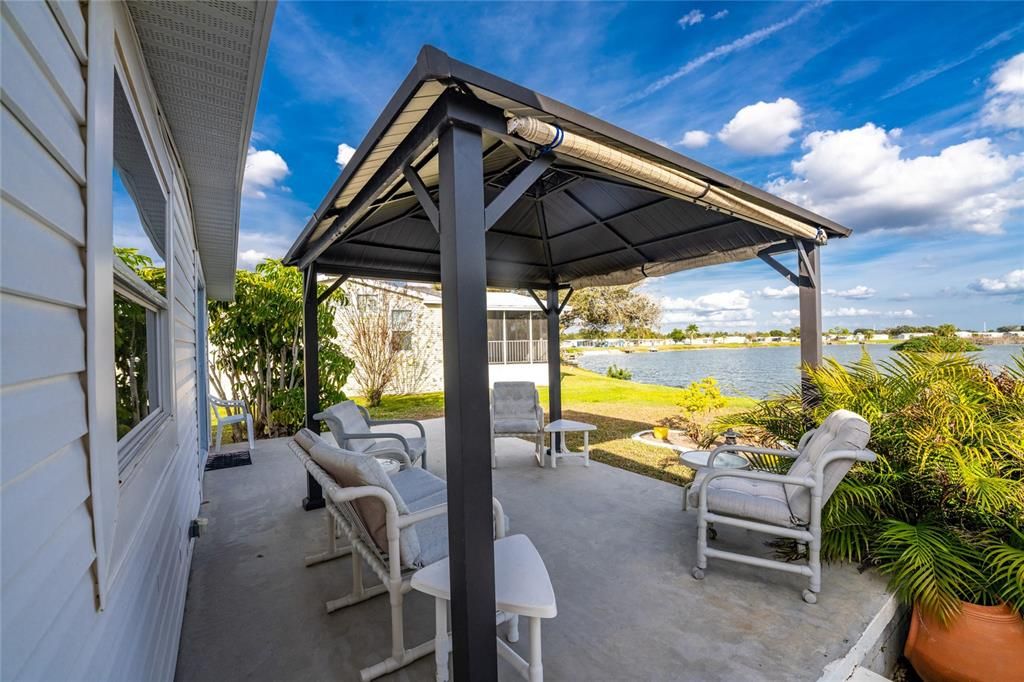 For Sale: $159,900 (2 beds, 2 baths, 1152 Square Feet)