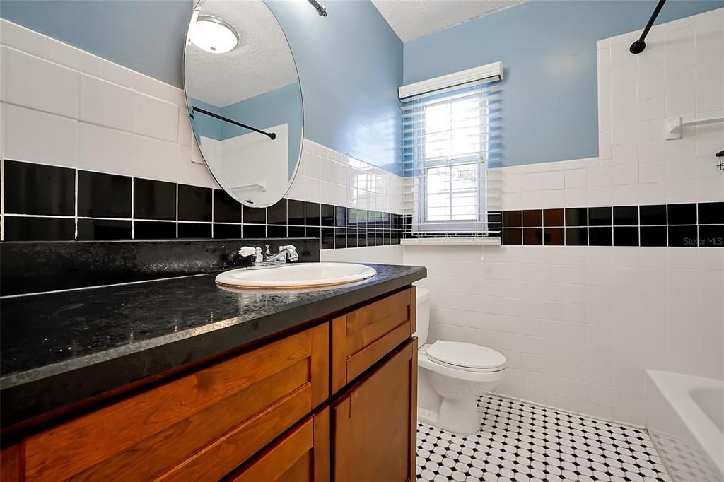 For Sale: $539,900 (3 beds, 2 baths, 1427 Square Feet)