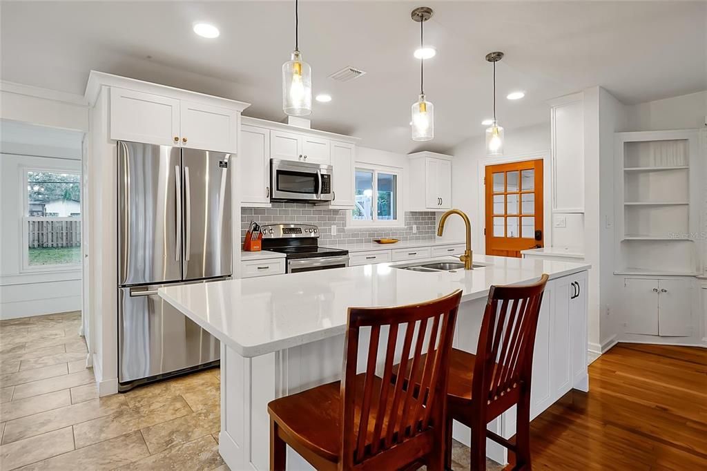 For Sale: $539,900 (3 beds, 2 baths, 1427 Square Feet)