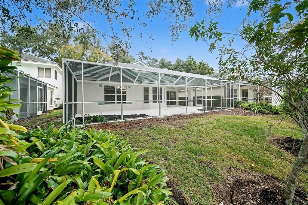 For Sale: $580,000 (4 beds, 2 baths, 2492 Square Feet)