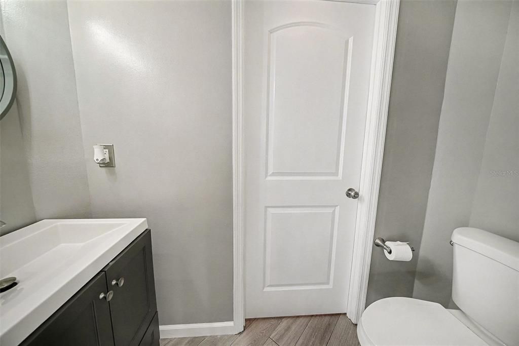 For Sale: $580,000 (4 beds, 2 baths, 2492 Square Feet)