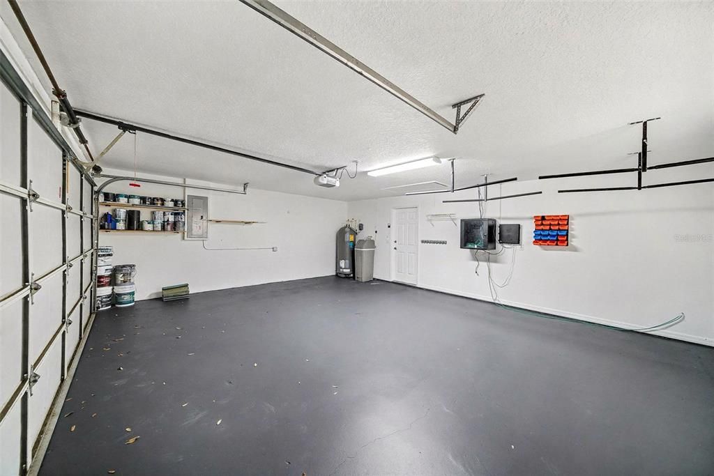 For Sale: $580,000 (4 beds, 2 baths, 2492 Square Feet)