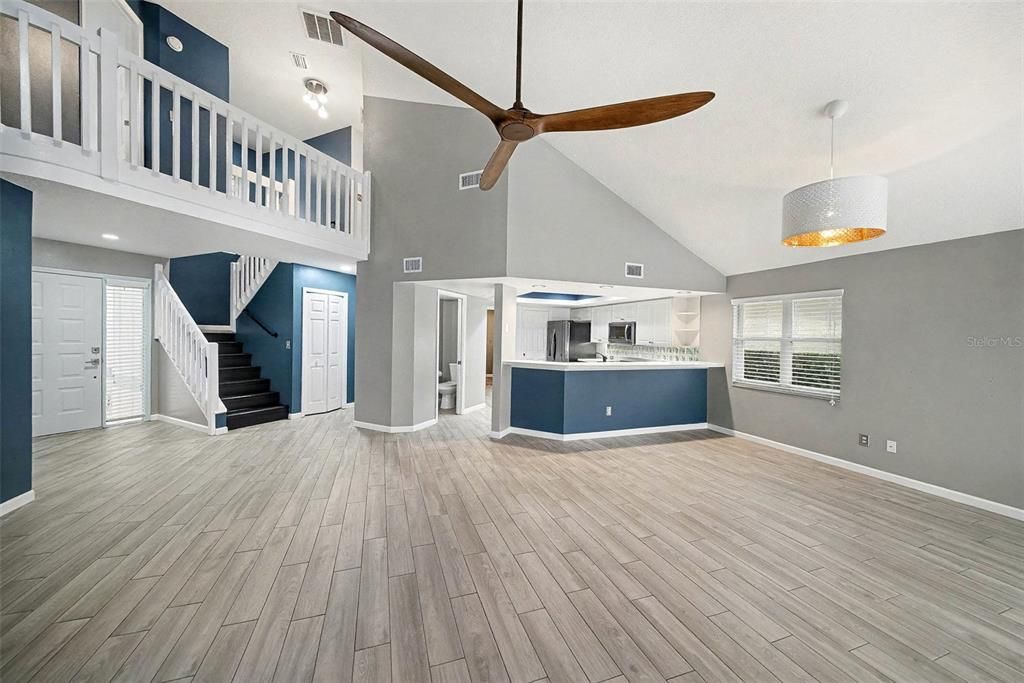 For Sale: $580,000 (4 beds, 2 baths, 2492 Square Feet)