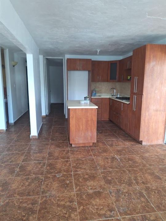 待售: $155,000 (3 贝兹, 2 浴室, 1076.25 平方英尺)