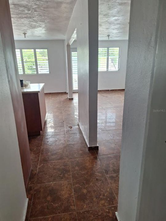 待售: $155,000 (3 贝兹, 2 浴室, 1076.25 平方英尺)