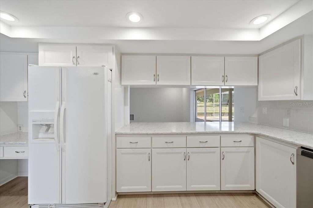 На продажу: $850,000 (4 спален, 3 ванн, 2990 Квадратных фут)