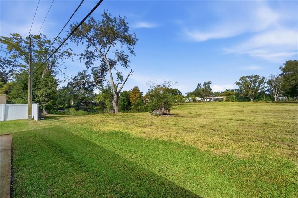 For Sale: $850,000 (4 beds, 3 baths, 2990 Square Feet)