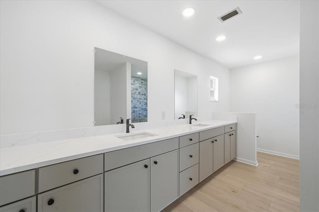 На продажу: $850,000 (4 спален, 3 ванн, 2990 Квадратных фут)