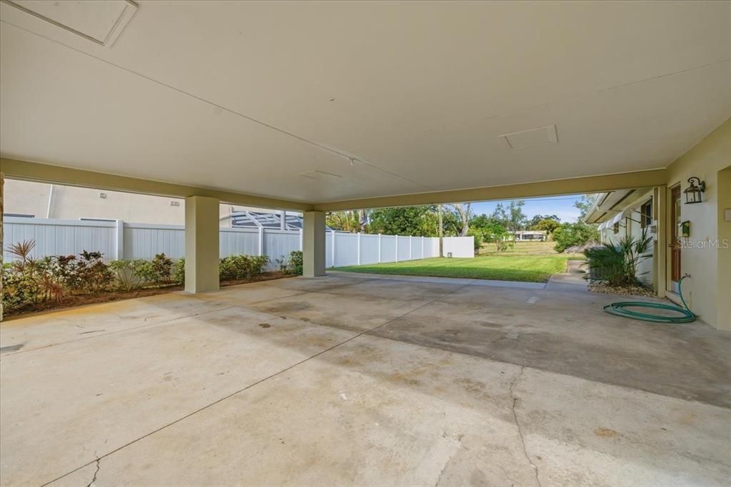 For Sale: $850,000 (4 beds, 3 baths, 2990 Square Feet)