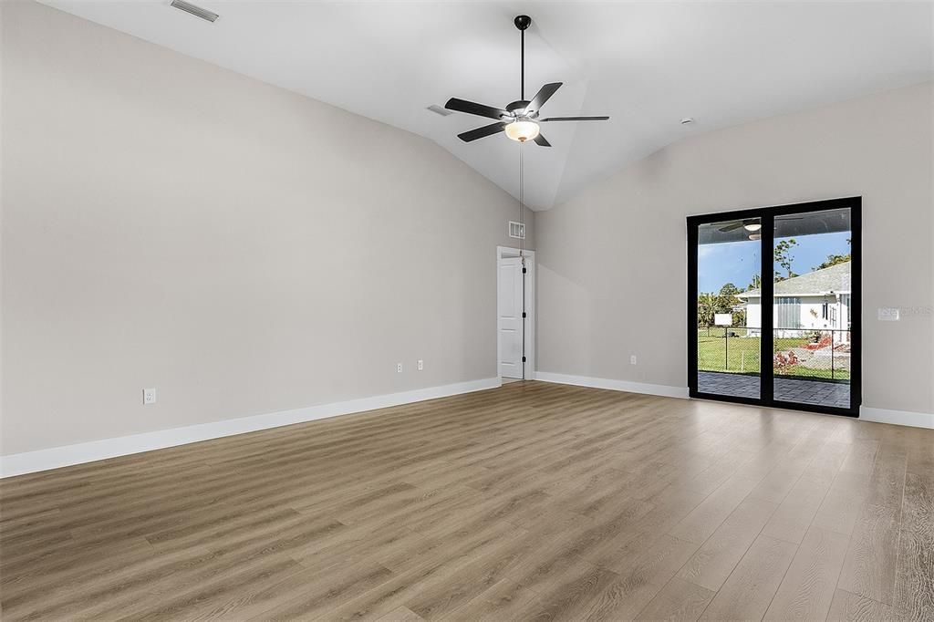 For Sale: $625,900 (5 beds, 2 baths, 2409 Square Feet)