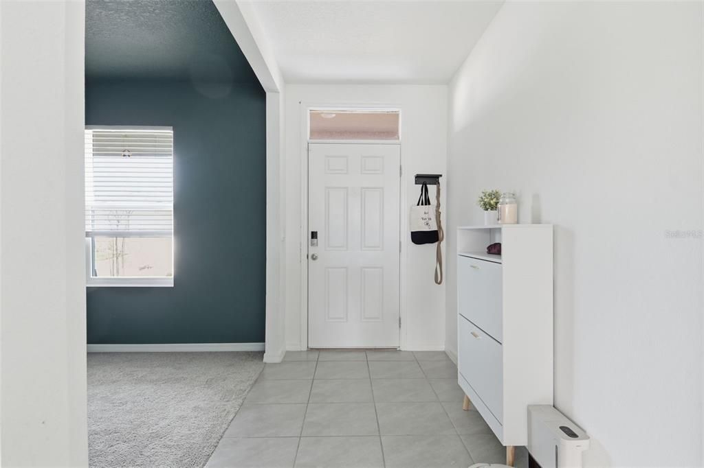 待售: $410,000 (5 贝兹, 3 浴室, 2674 平方英尺)