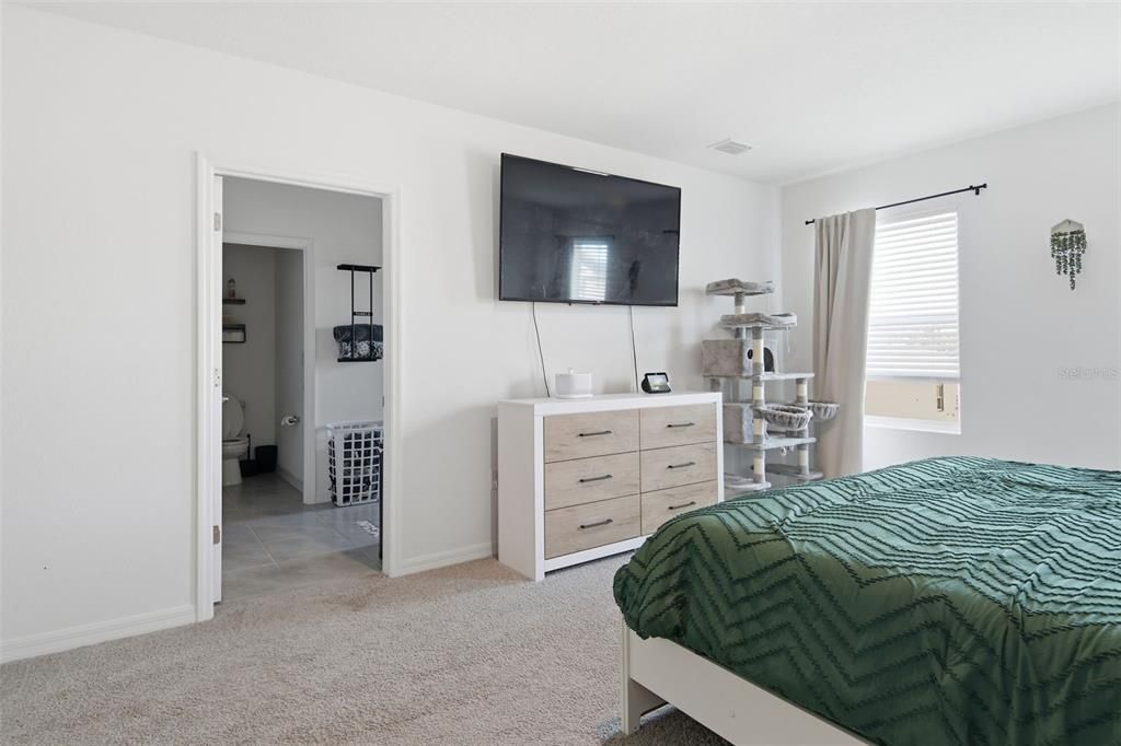 待售: $410,000 (5 贝兹, 3 浴室, 2674 平方英尺)