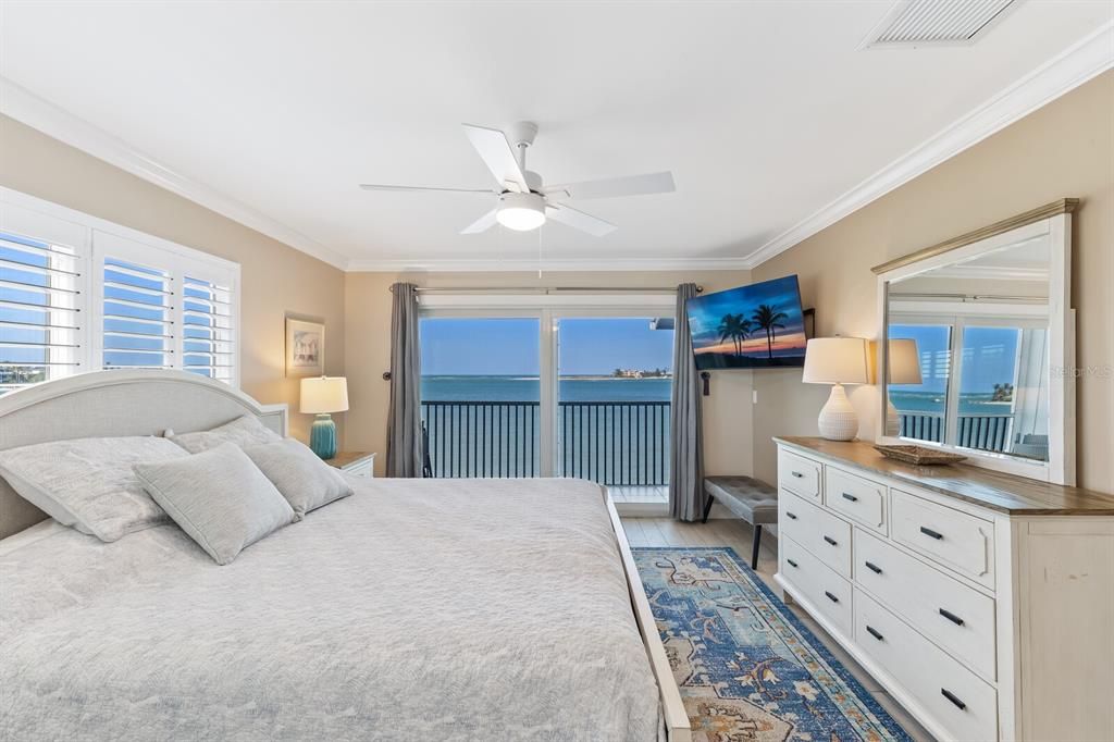 For Sale: $1,375,000 (2 beds, 2 baths, 1248 Square Feet)